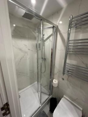 Small Studio Flat Central London zone 1